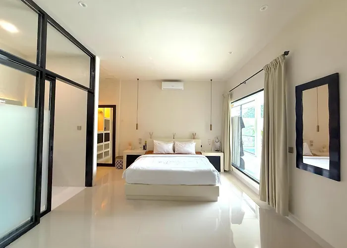 Spacious Modern 2 Bedroom Private Pool In *