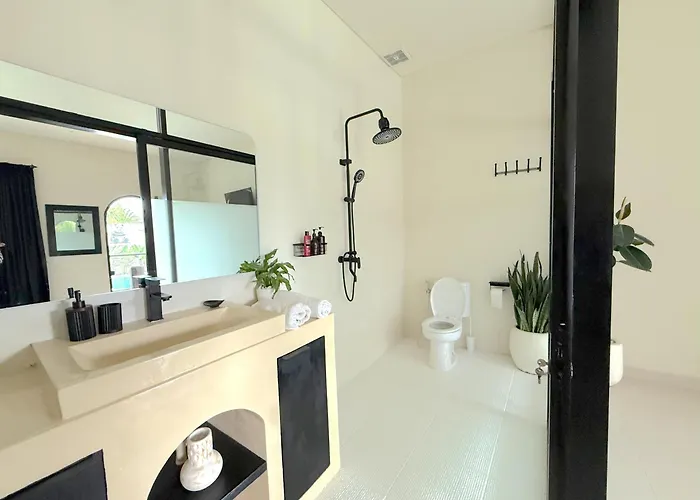 ヴィラ Spacious Modern 2 Bedroom Private Pool In