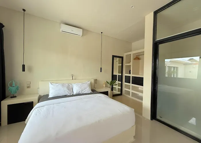 Spacious Modern 2 Bedroom Private Pool In
