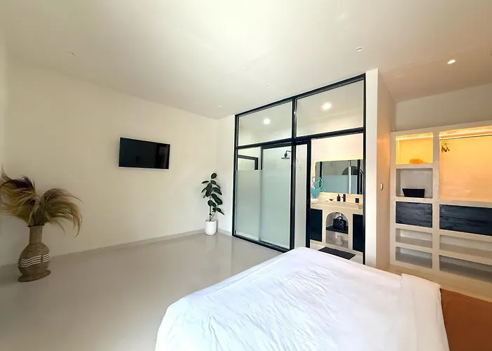 Spacious Modern 2 Bedroom Private Pool In * チャングー