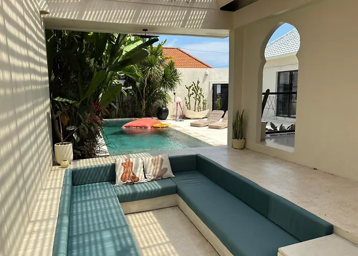 Spacious Modern 2 Bedroom Private Pool In チャングー