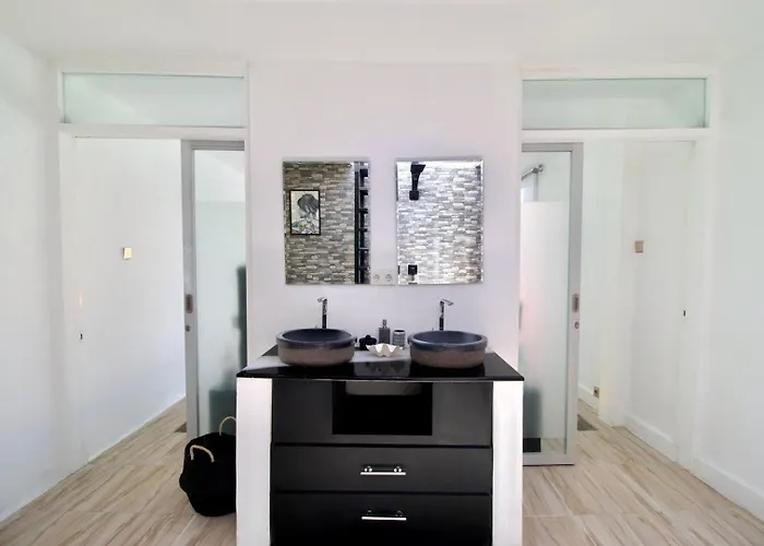 Villa Spacious Modern 2 Bedroom Private Pool In